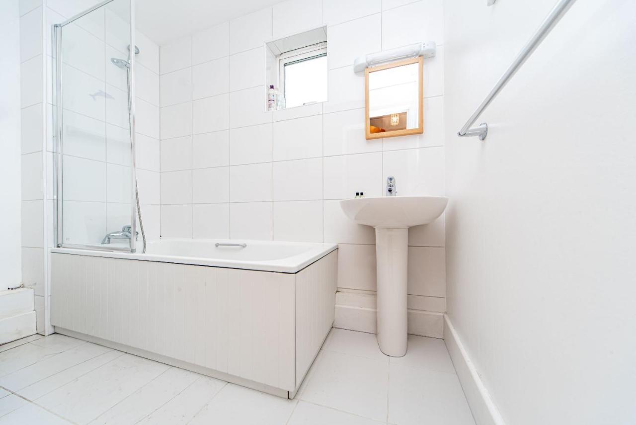 Pass The Keys Delightful Apartment Close To River In Se16 London Eksteriør bilde