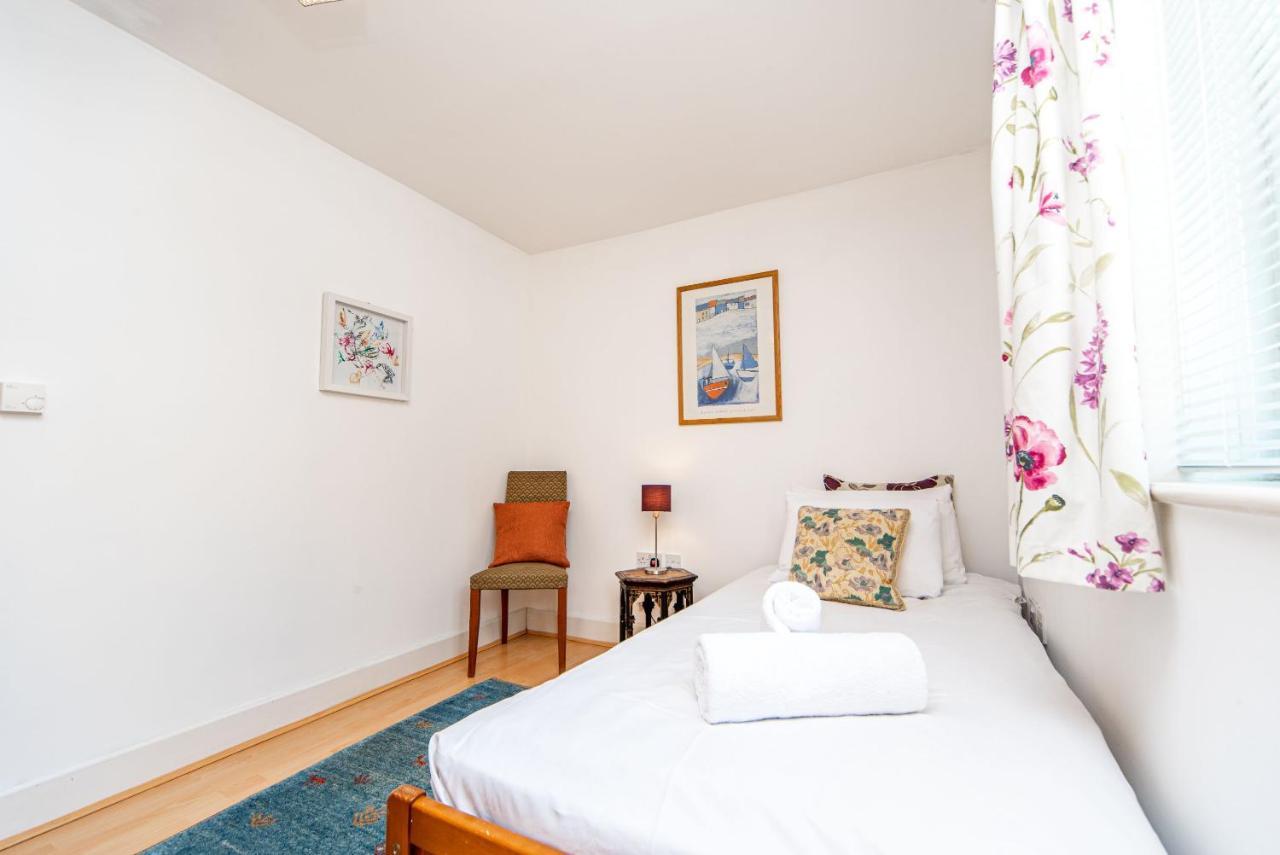 Pass The Keys Delightful Apartment Close To River In Se16 London Eksteriør bilde